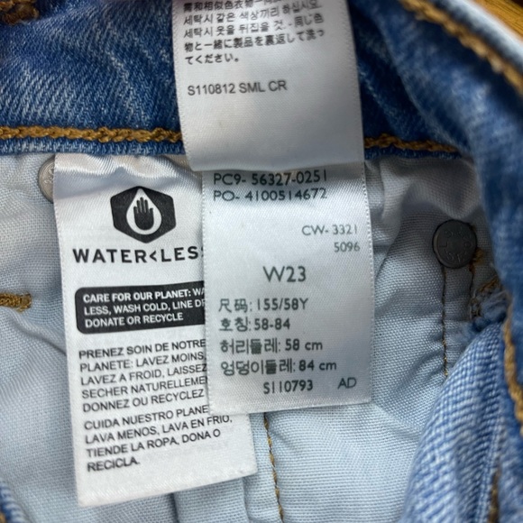 Levi’s 501 high rise jean shorts! - Picture 4 of 4